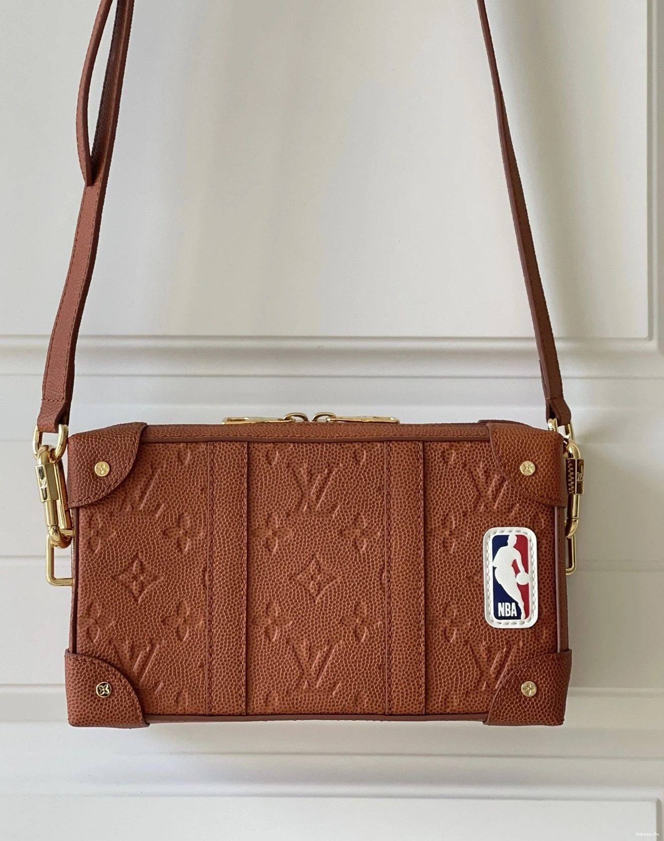 LOUIS LVXNBA WEARABLE SOFT TRUNK WALLET VUITTON 1221